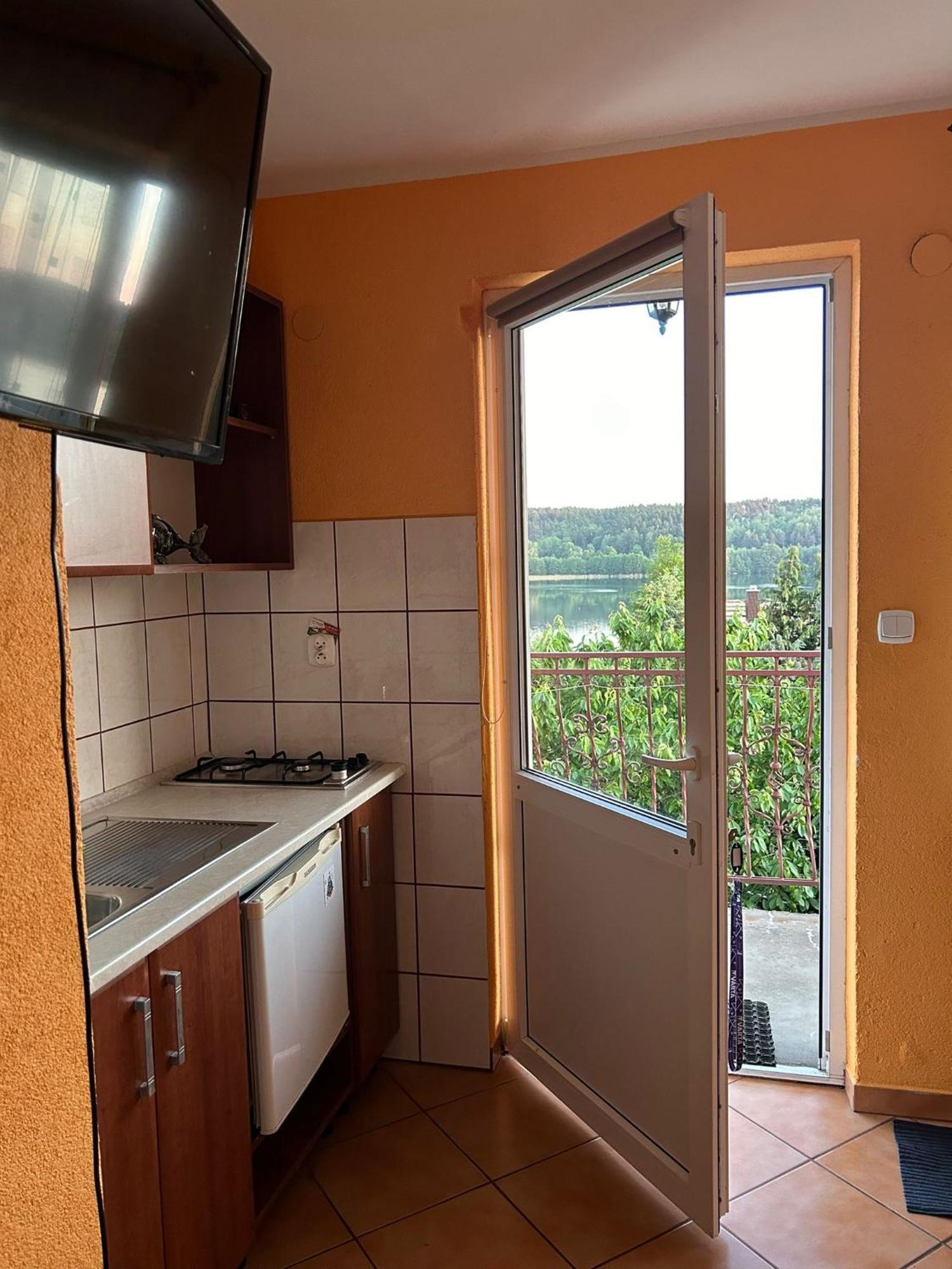 Apartamenty I Pokoje Z Widokiem Na Jezioro Wielewskie 外观 照片